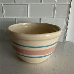 Vintage McCoy stoneware bowl 1 pint